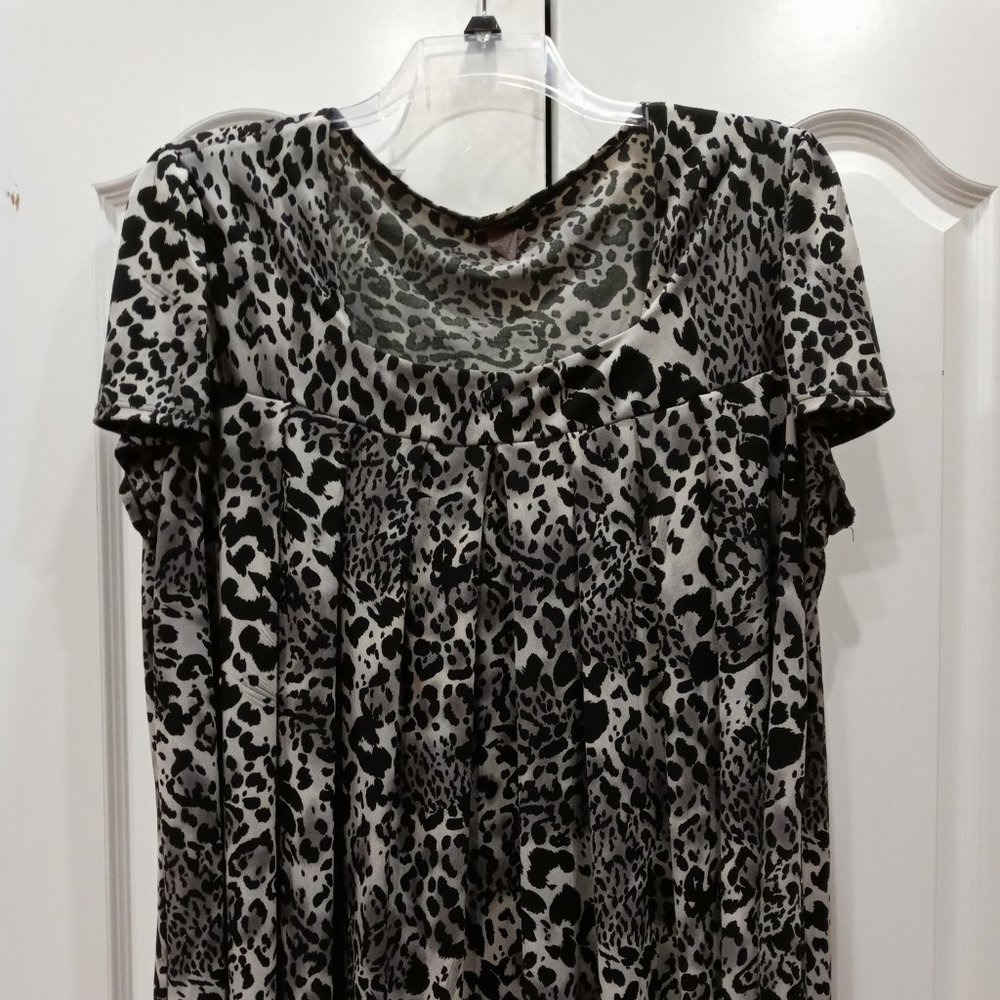 JONDEN Plus EUC Black&White Pleated Top